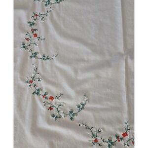 Hand Embroider Floral Berry Vines Tablecloth 59x87 White Cottage Farmhouse Vtg